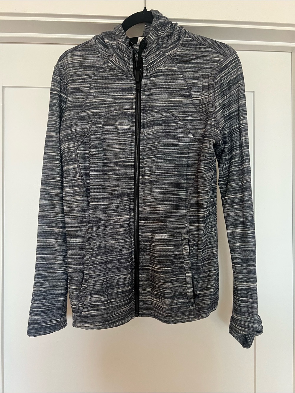 Lululemon Striped Gray Jacket
Size 14 
Worn once